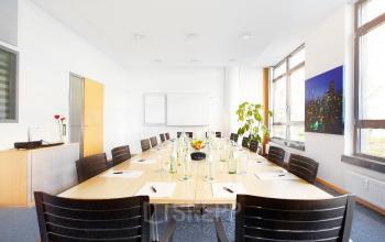 Business Center an der Leopoldstraße in Schwabing mit großem Besprechungsraum